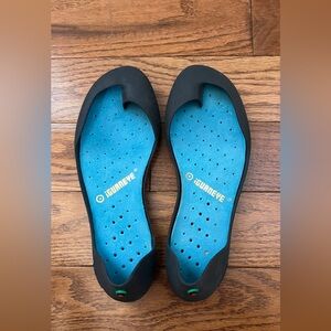 IGUANEYE Freshoes Women’s Shoes Sz 8.5-9